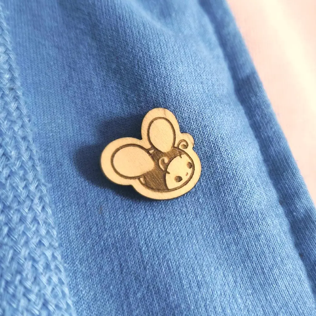 PIN-LASER-CUT-WOODEN-BEE-PIN (1).webp